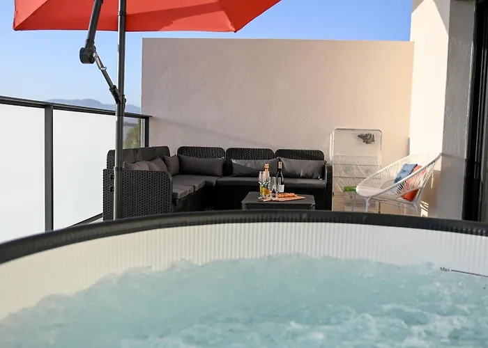Apartmán Vacations - Terrasse, Piscine, Jacuzzi, Clim - By Tgb Porticcio (Corsica)