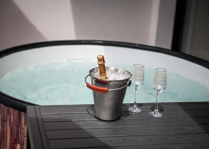 Vacations - Terrasse, Piscine, Jacuzzi, Clim - By Tgb * Porticcio (Corsica)